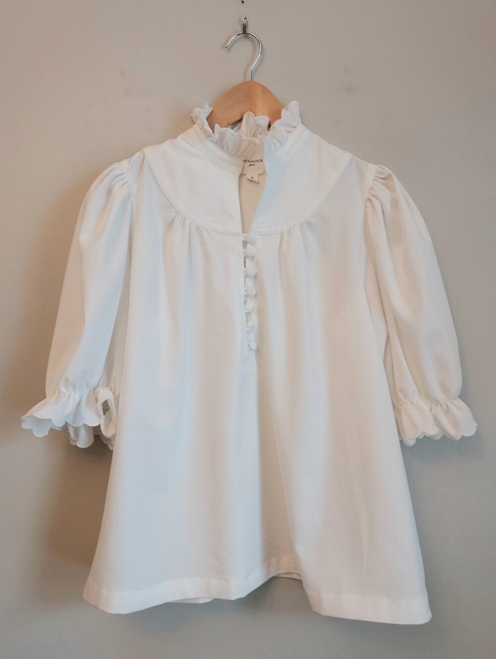 Tuckernuck Pomander Place White Selena Short Puff Sleeve Blouse Size Medium - Picture 5 of 15